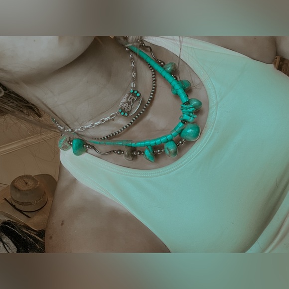 AUTHENTIC Native American made turquoise nugget cluster necklace - Picture 4 of 5
